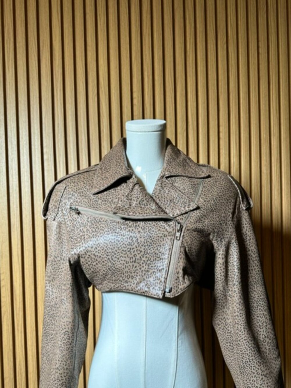 Vintage North Beach Leather Michael Hoban Cheetah Cropped Bolero Jacket Size 3/4